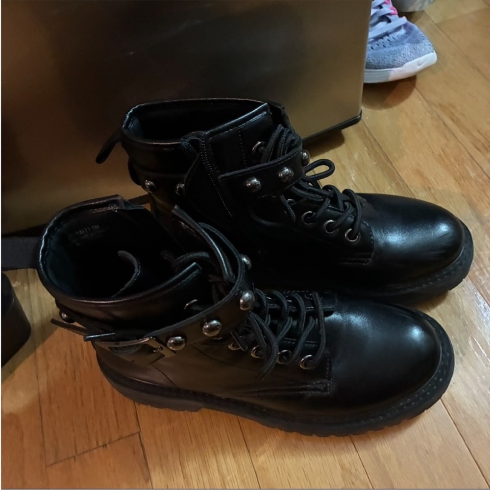 Steve madden black chunky boot - Picture 3 of 5
